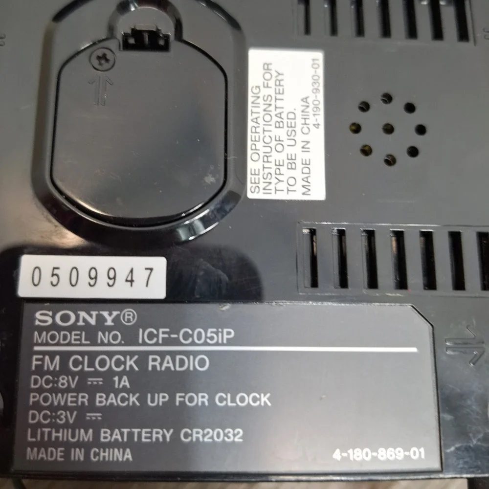 Sony ICF-C05iP FM Clock Radio Alarm 30-Pin iPod iPhone Docking Station Black